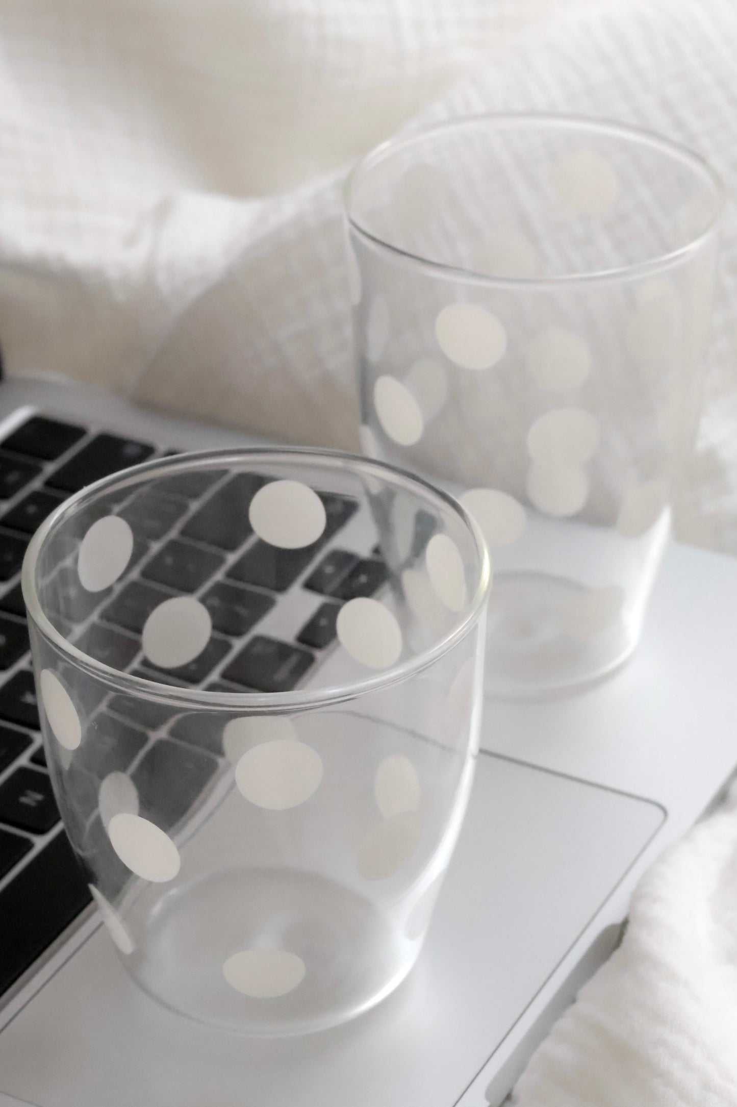 Aesthetic glass cup set in white polka dots