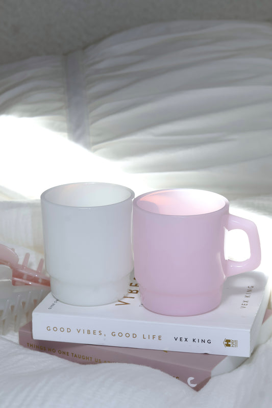 Milky glass coffee cup in jelly white and jelly pink